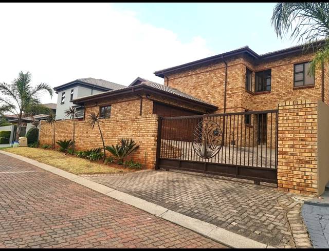 3 BEDROOM FREEHOLD TO LET IN RADIOKOP